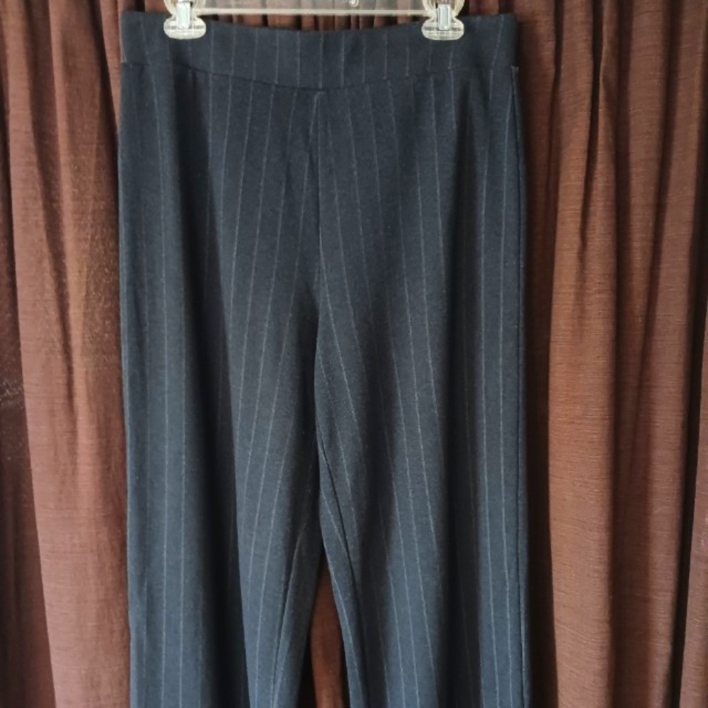 TIME & TUR capris
